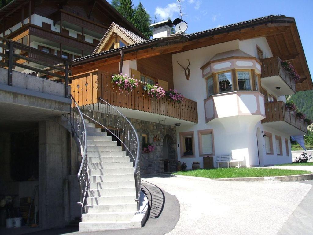 Villa Mazzel With Balcony Виго-ди-Фасса Экстерьер фото